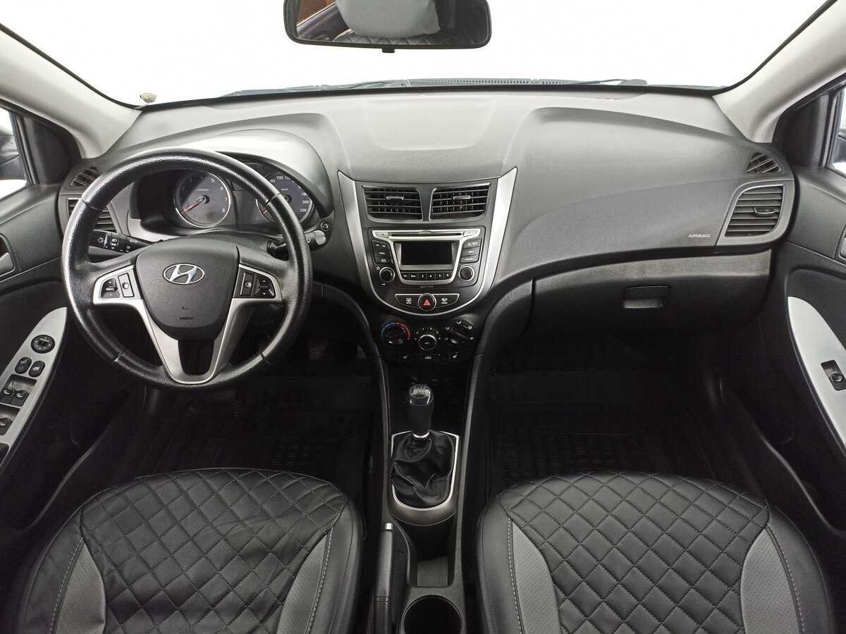 Hyundai Solaris с пробегом — 2015 год. Фото: #13