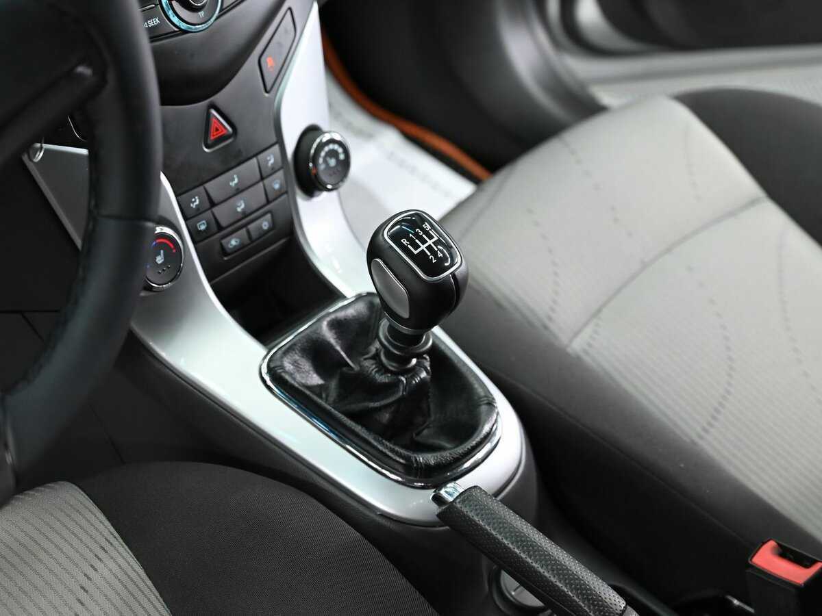 Chevrolet Cruze с пробегом — 2013 год. Фото: #9