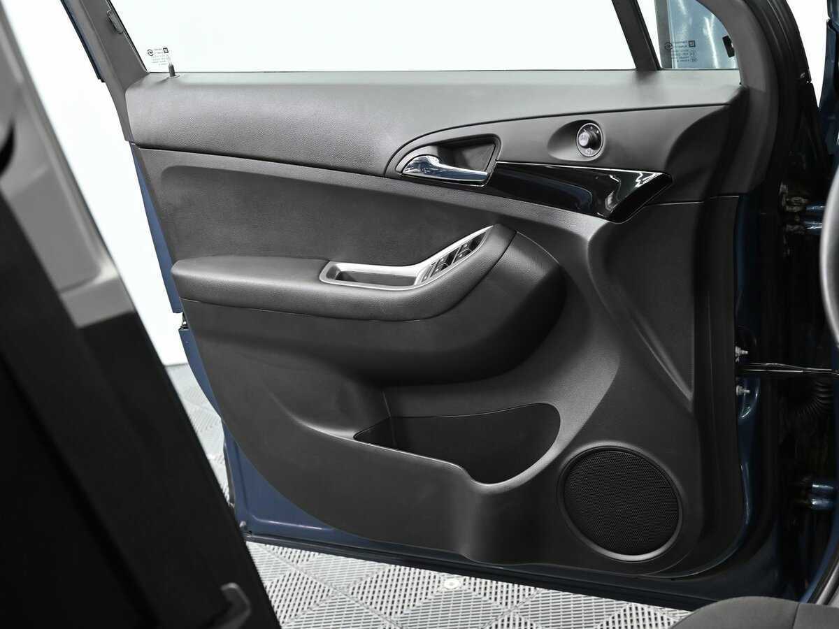 Chevrolet Orlando с пробегом — 2014 год. Фото: #5