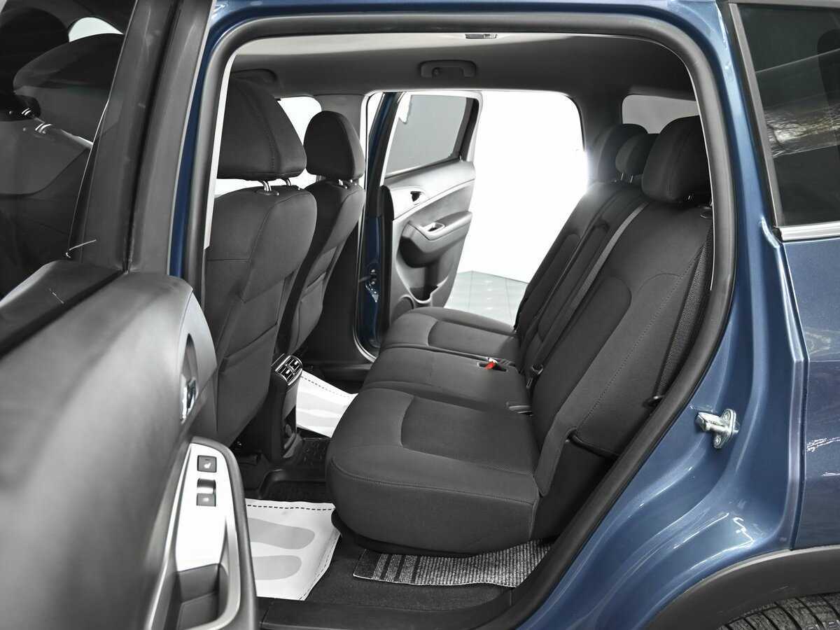 Chevrolet Orlando с пробегом — 2014 год. Фото: #10