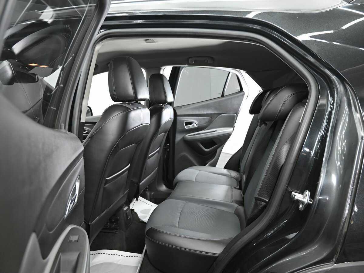 Opel Mokka с пробегом — 2013 год. Фото: #11