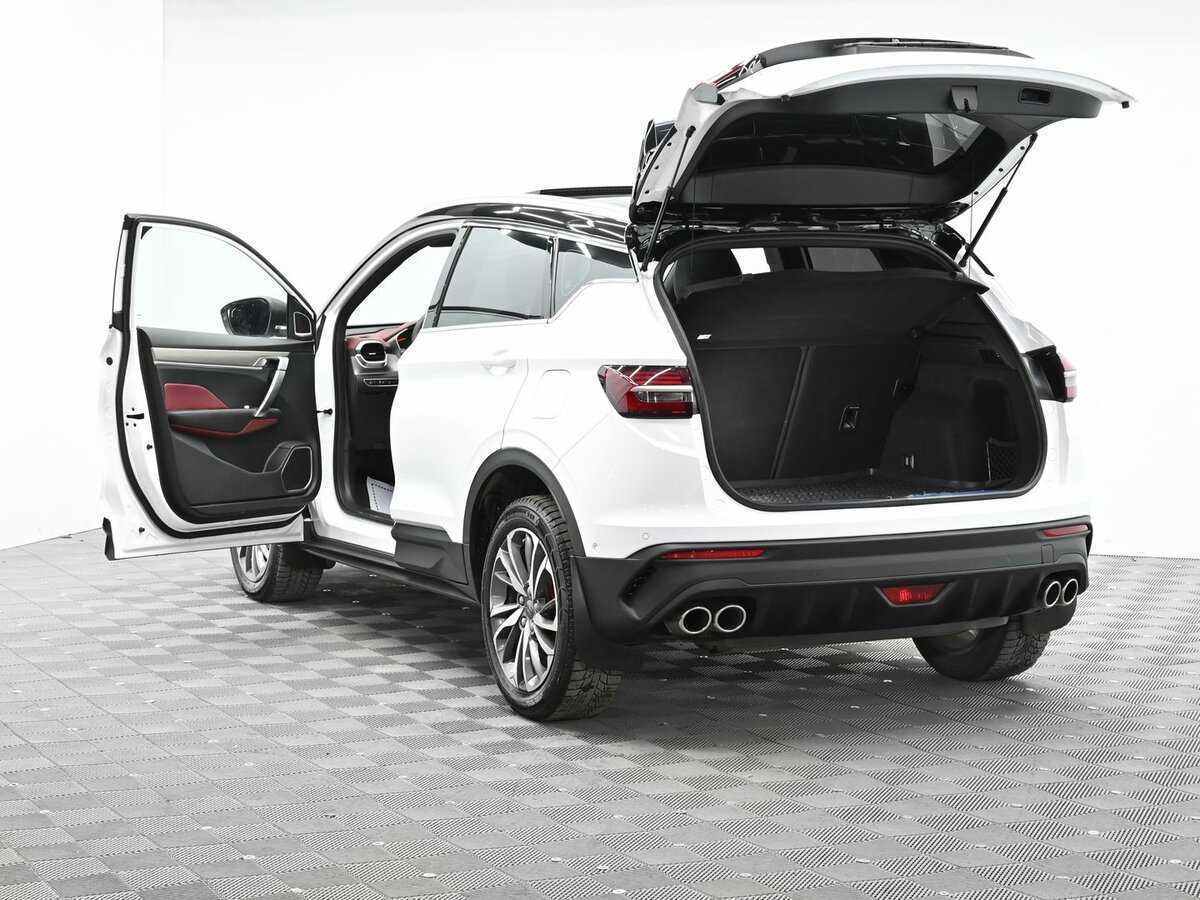 Geely Coolray с пробегом — 2022 год. Фото: #6