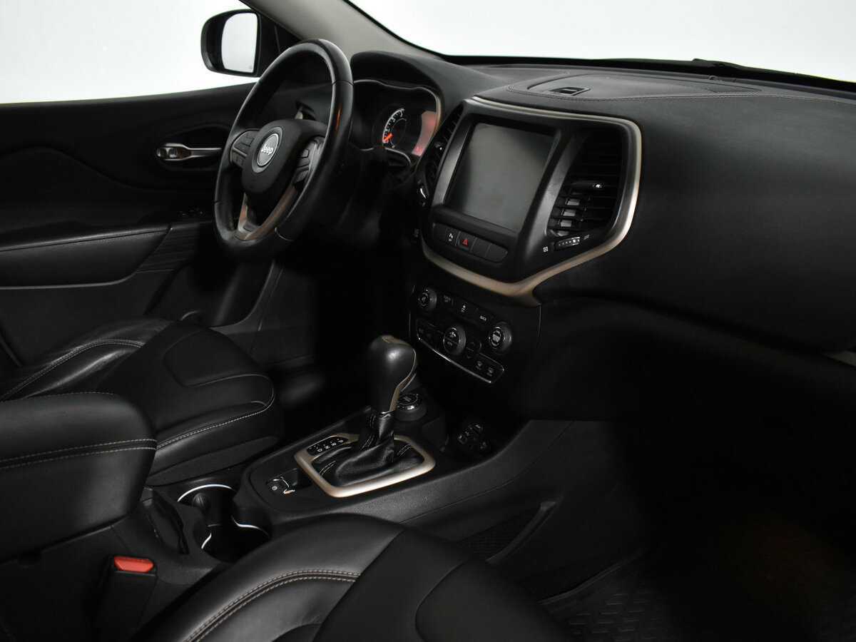 Jeep Cherokee с пробегом — 2014 год. Фото: #9
