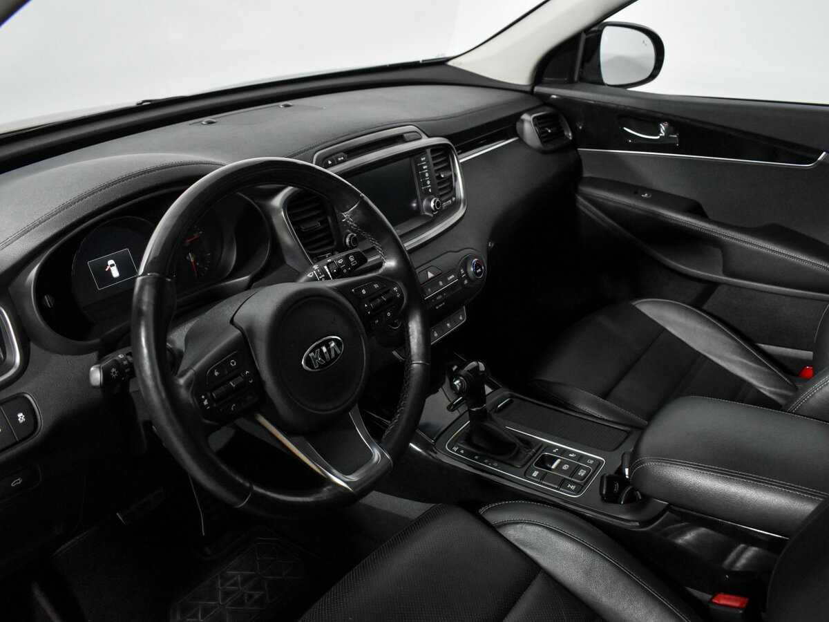 Kia Sorento с пробегом — 2016 год. Фото: #6