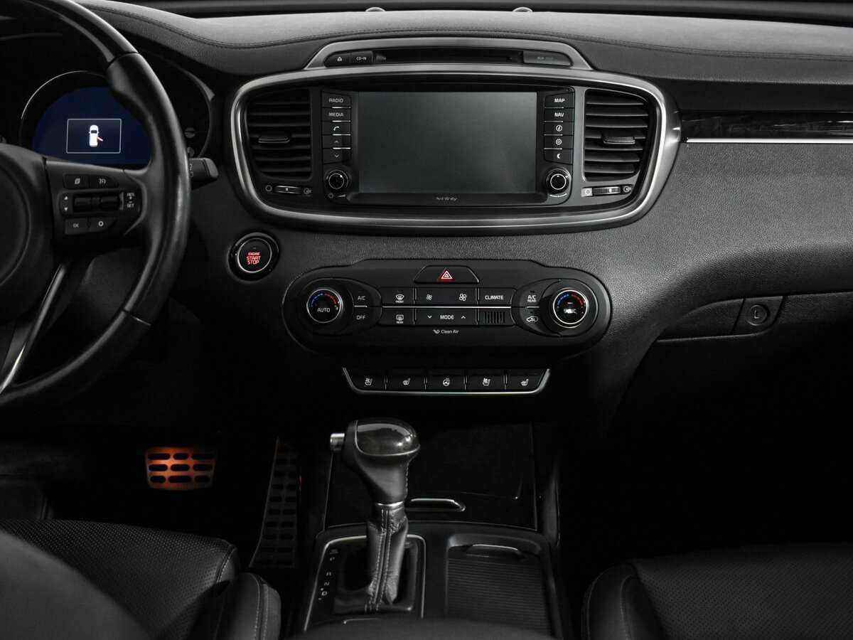 Kia Sorento с пробегом — 2016 год. Фото: #13