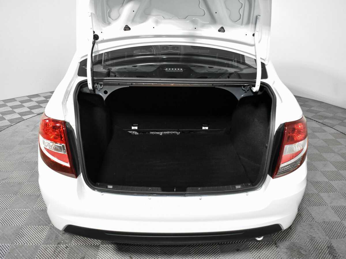 Lada (ВАЗ) Granta с пробегом — 2024 год. Фото: #19