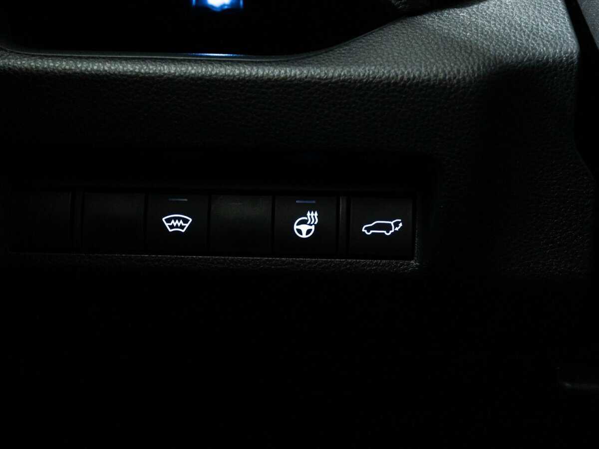 Toyota RAV4 с пробегом — 2020 год. Фото: #20