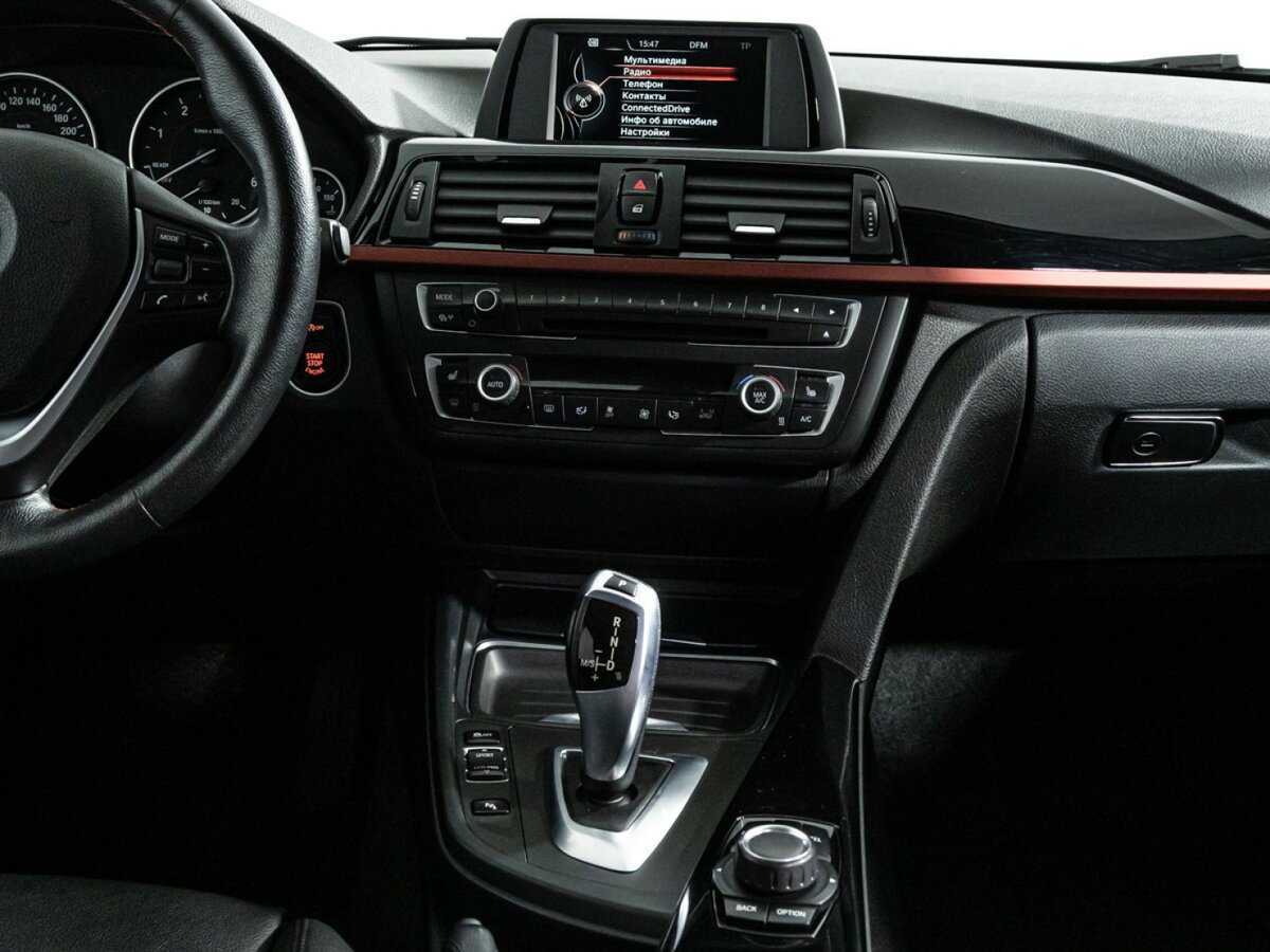 BMW 3 серии с пробегом — 2015 год. Фото: #13