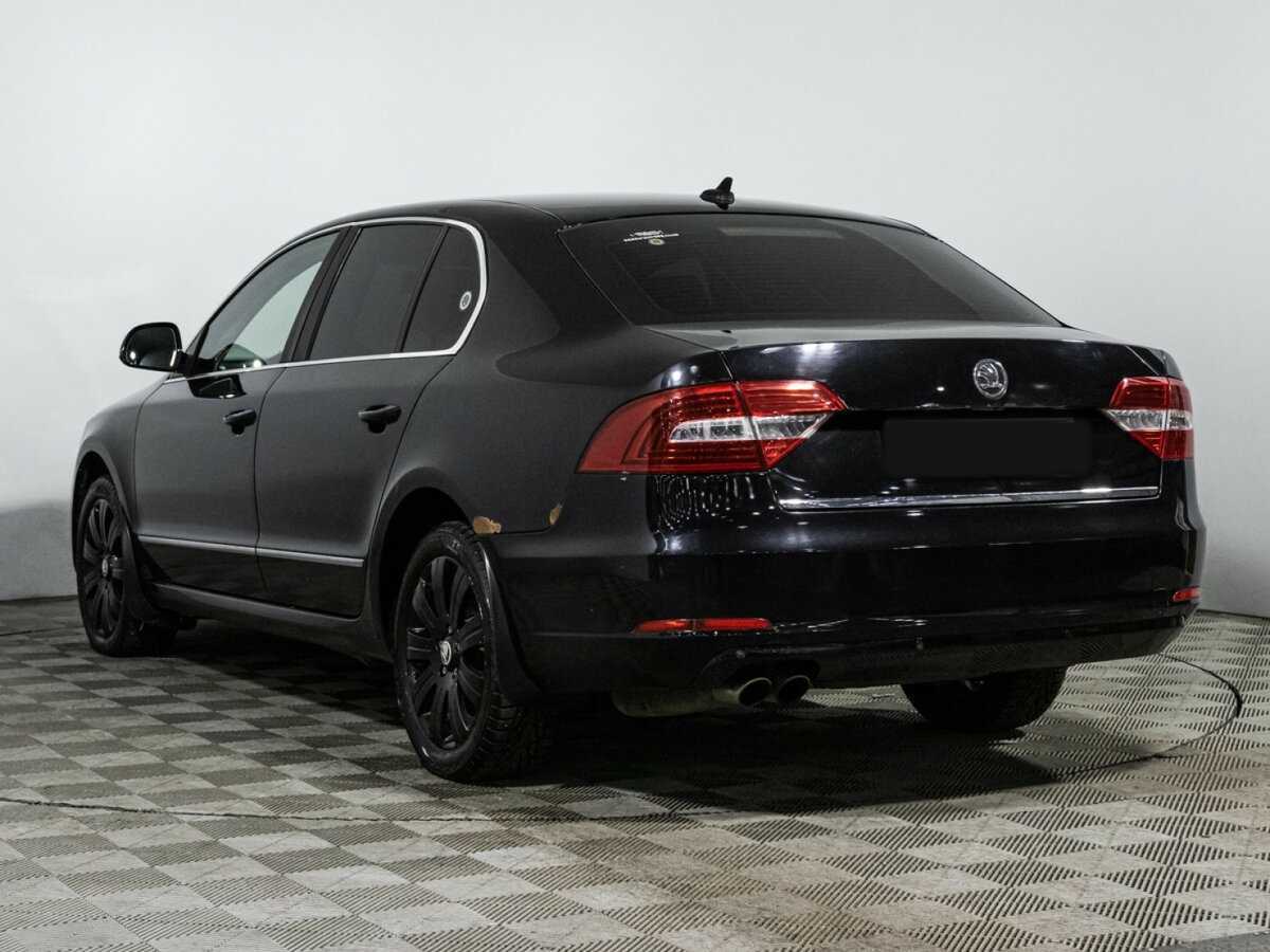 Skoda Superb с пробегом — 2013 год. Фото: #6