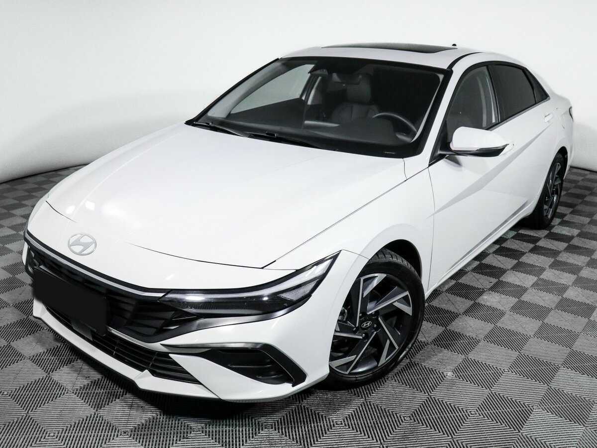 Hyundai Elantra с пробегом — 2023 год. Фото: #13