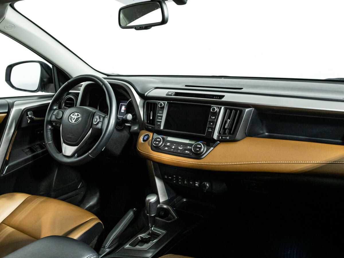 Toyota RAV4 с пробегом — 2019 год. Фото: #8