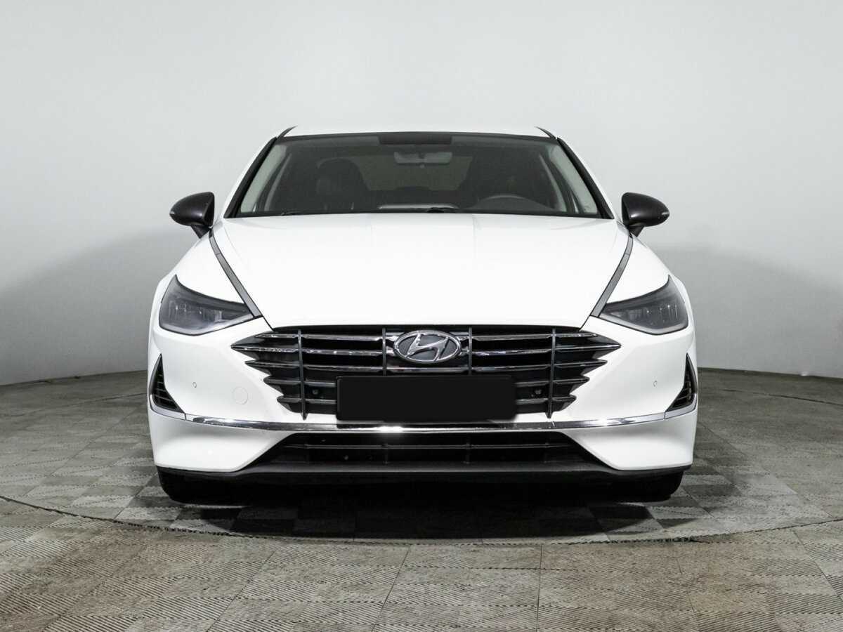 Hyundai Sonata с пробегом — 2021 год. Фото: #1
