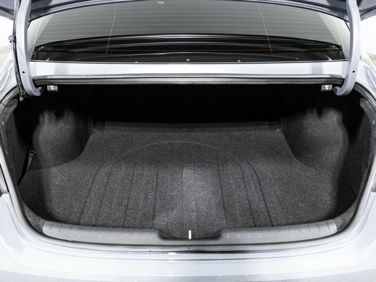 Hyundai Elantra с пробегом — 2021 год. Фото: #14