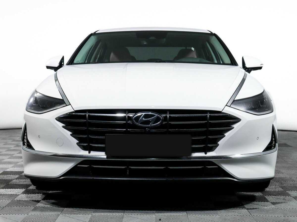 Hyundai Sonata с пробегом — 2020 год. Фото: #1