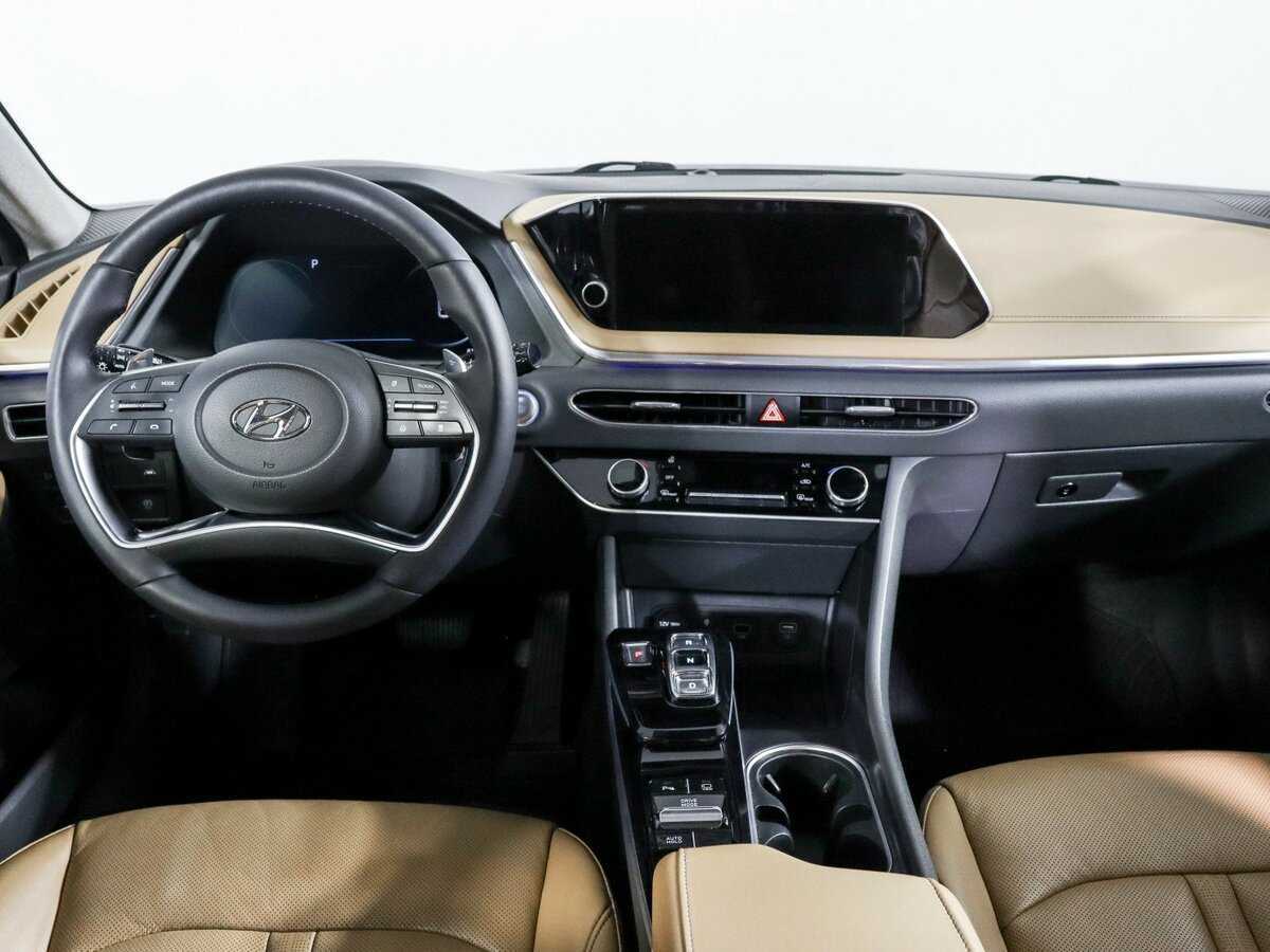 Hyundai Sonata с пробегом — 2020 год. Фото: #11