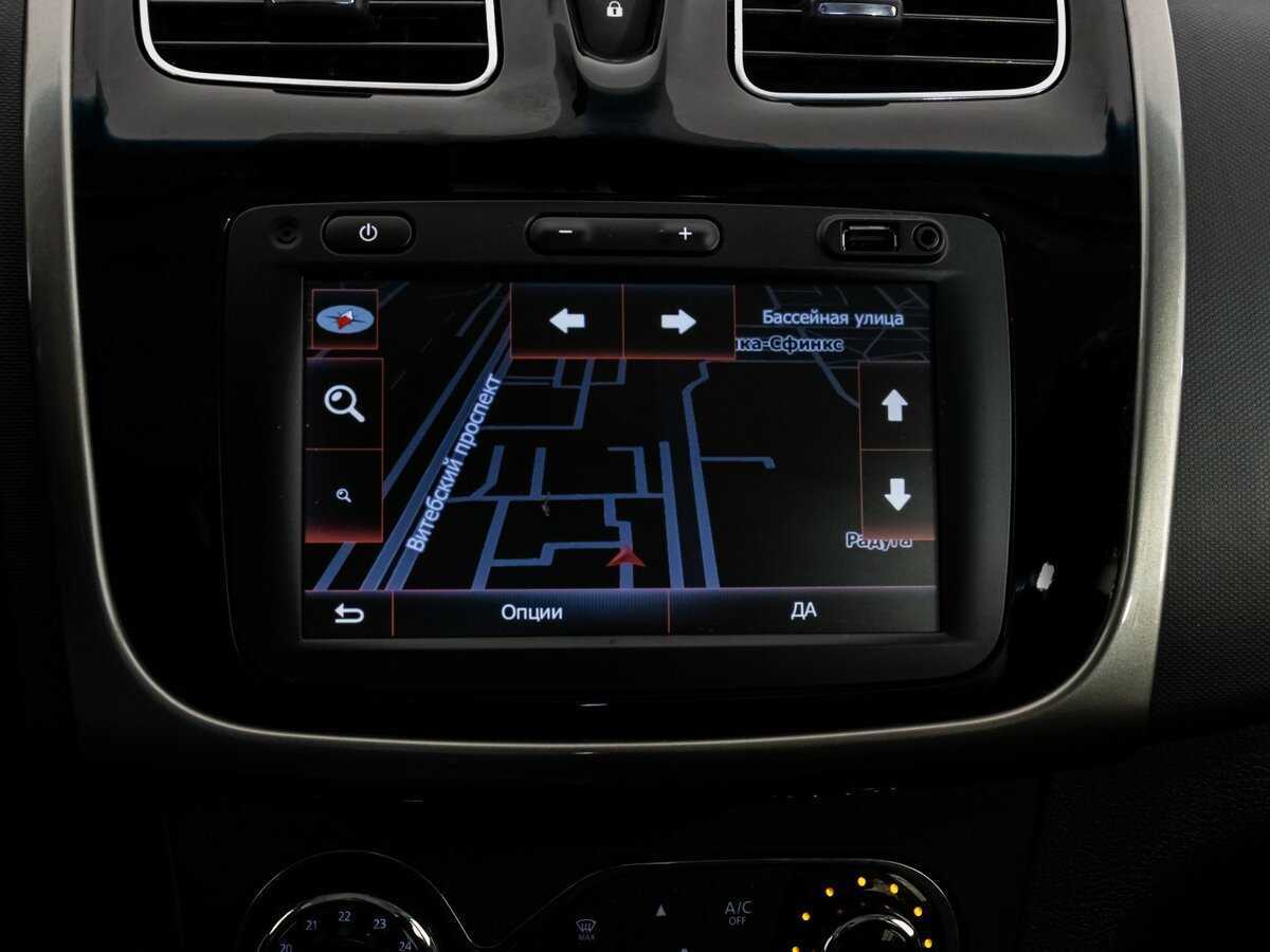 Renault Sandero с пробегом — 2018 год. Фото: #10