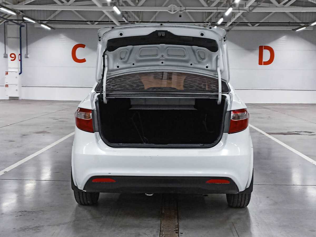 Kia Rio с пробегом — 2014 год. Фото: #9