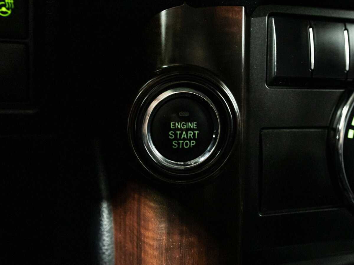 Toyota Land Cruiser Prado с пробегом — 2014 год. Фото: #16