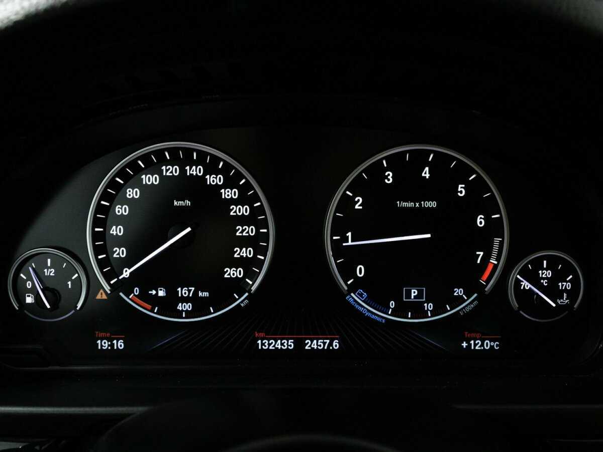 BMW 5 серии с пробегом — 2014 год. Фото: #11