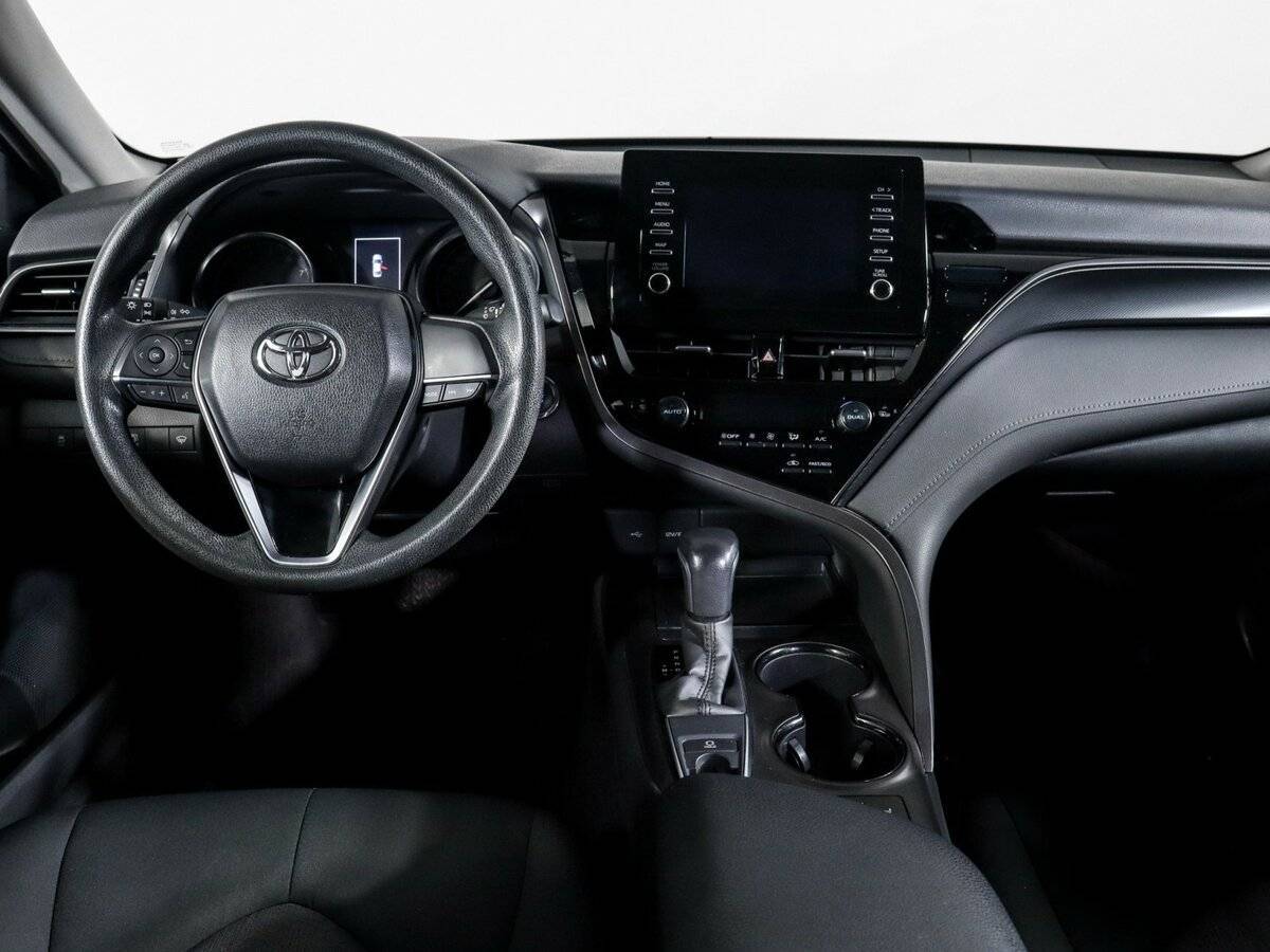 Toyota Camry с пробегом — 2021 год. Фото: #11