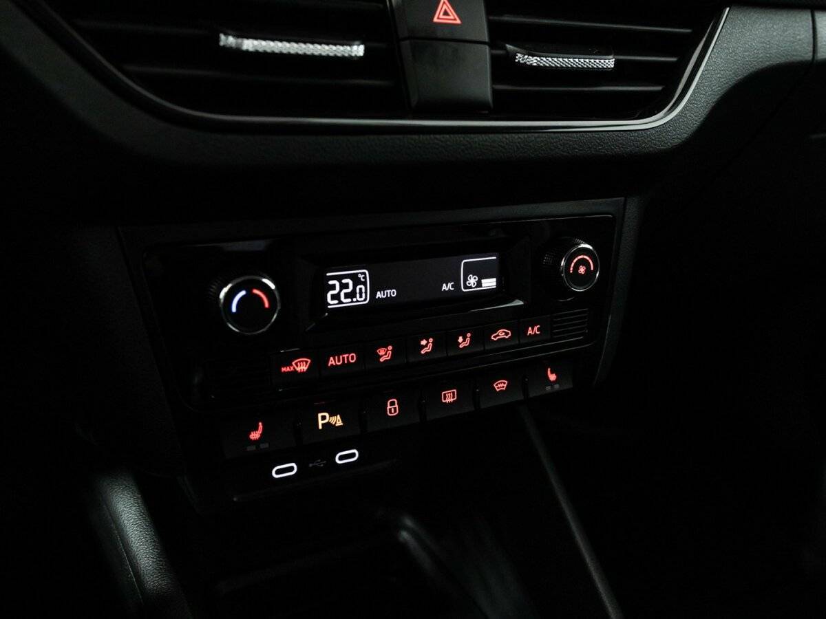 Volkswagen Polo с пробегом — 2020 год. Фото: #16