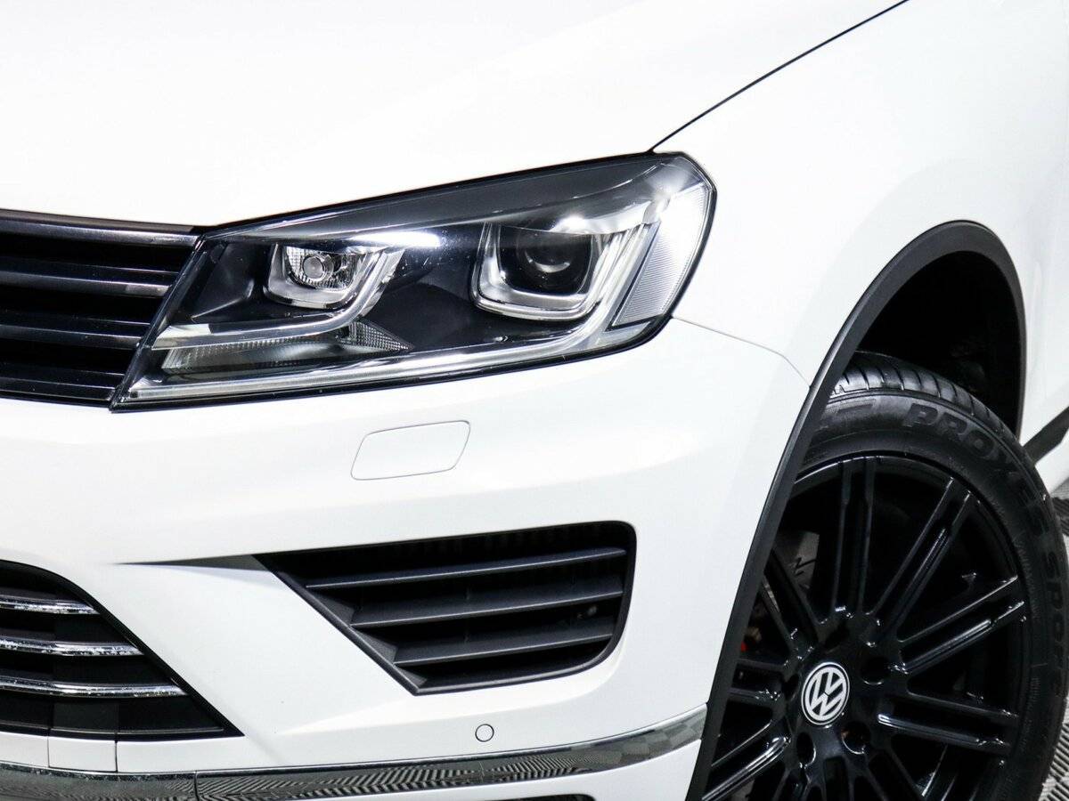 Volkswagen Touareg с пробегом — 2015 год. Фото: #14