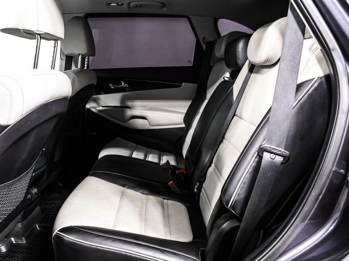 Kia Sorento с пробегом — 2019 год. Фото: #11