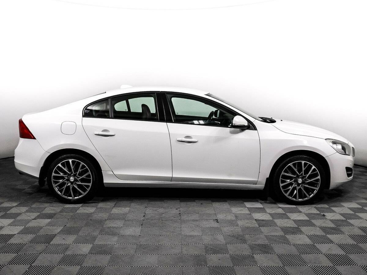 Volvo S60 с пробегом — 2012 год. Фото: #3