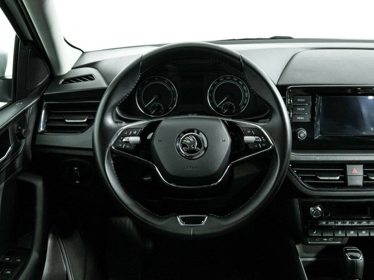 Skoda Rapid с пробегом — 2022 год. Фото: #18