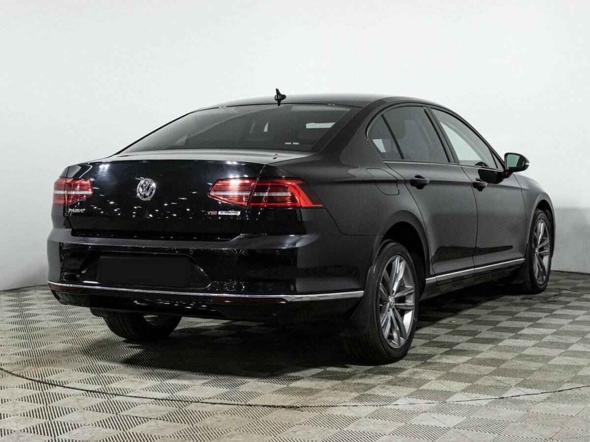 Volkswagen Passat с пробегом — 2016 год. Фото: #4