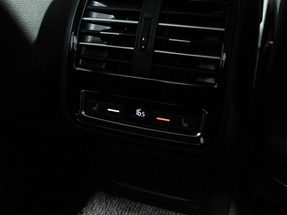 Volkswagen Passat с пробегом — 2016 год. Фото: #21