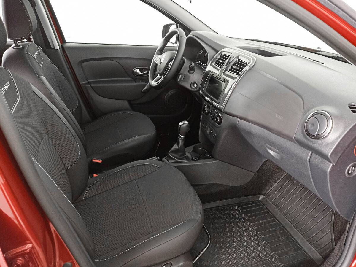 Renault Sandero с пробегом — 2020 год. Фото: #9