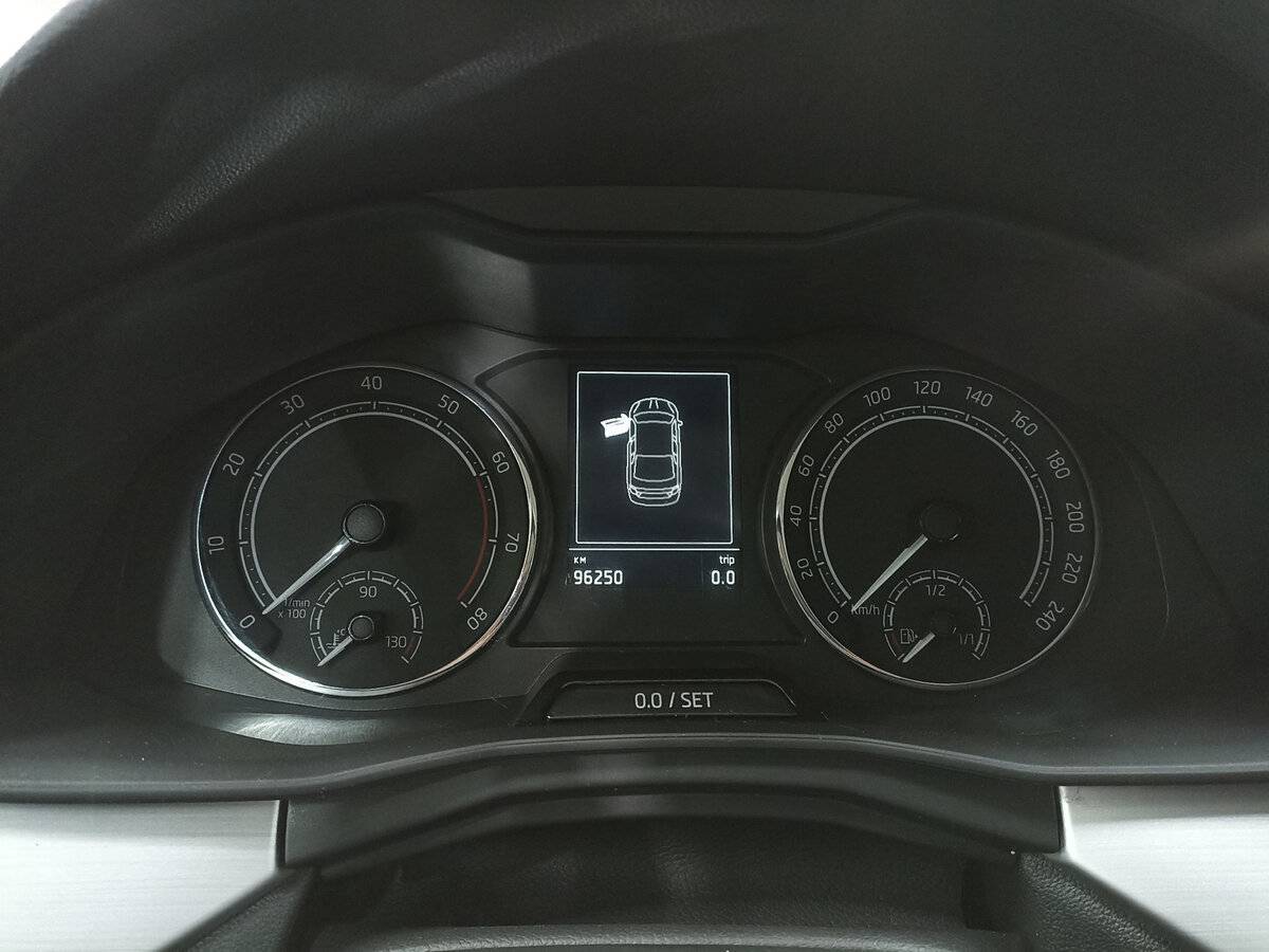 Skoda Rapid с пробегом — 2020 год. Фото: #12