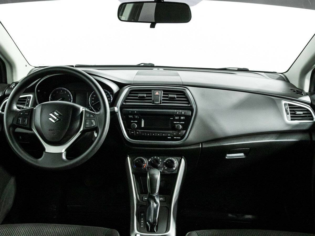 Suzuki SX4 с пробегом — 2016 год. Фото: #12