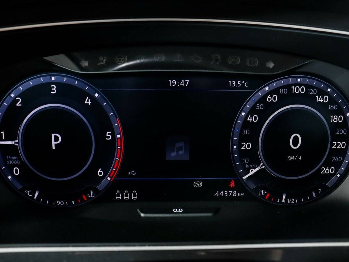 Volkswagen Tiguan с пробегом — 2017 год. Фото: #10