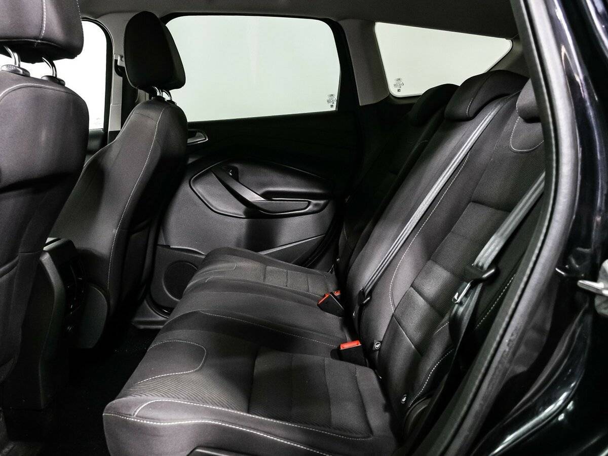 Ford Kuga с пробегом — 2013 год. Фото: #10