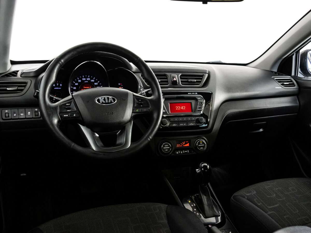 Kia Rio с пробегом — 2014 год. Фото: #8