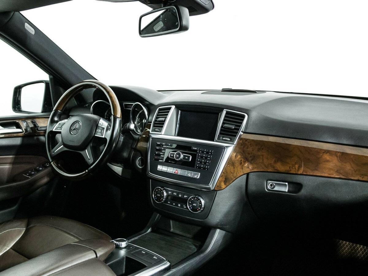 Mercedes-Benz M-Класс с пробегом — 2012 год. Фото: #8
