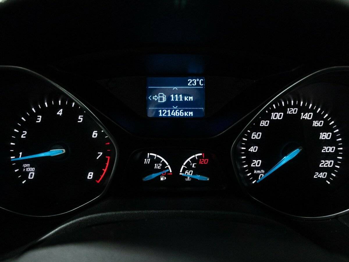 Ford Focus с пробегом — 2013 год. Фото: #11