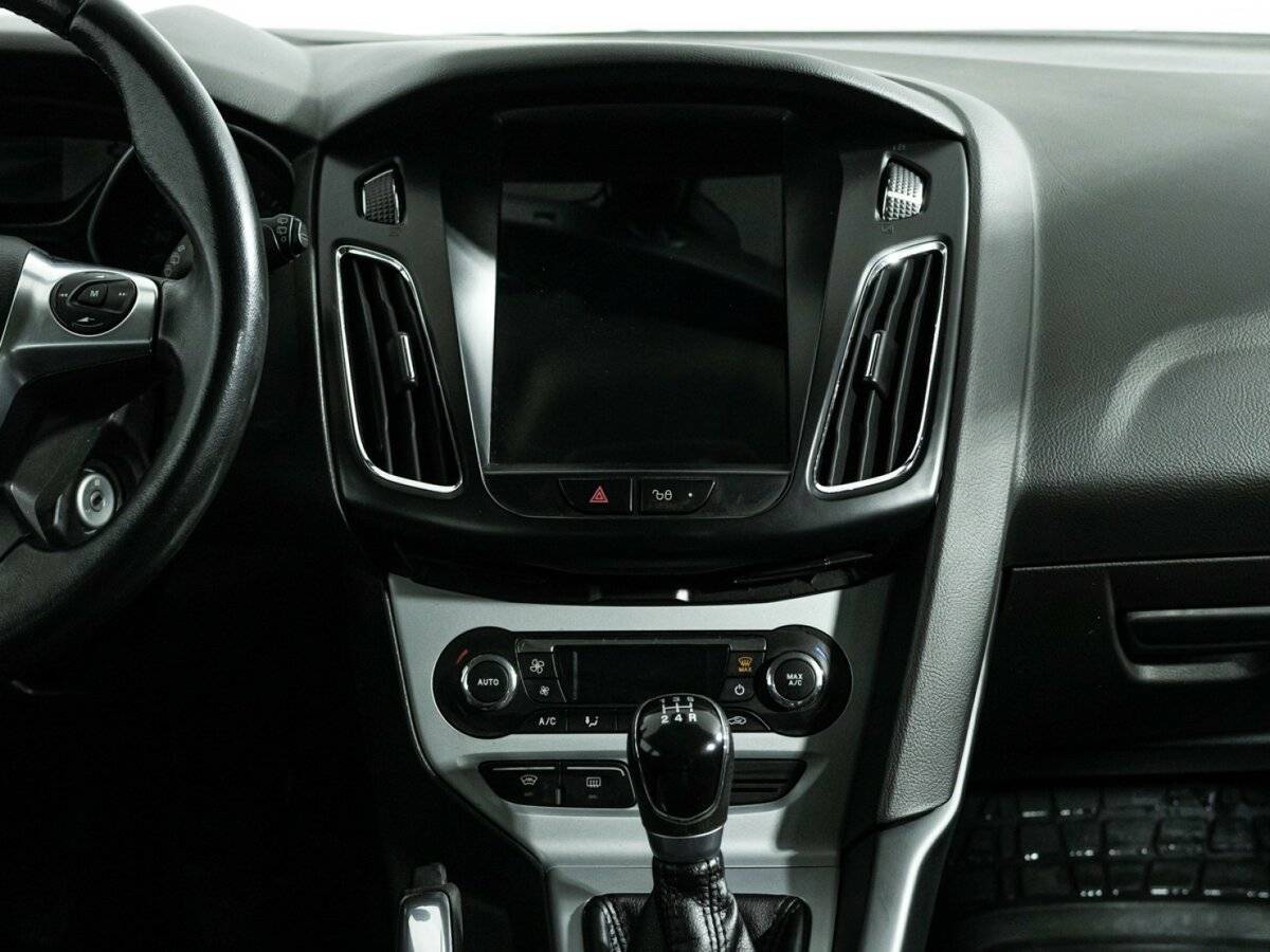 Ford Focus с пробегом — 2013 год. Фото: #13