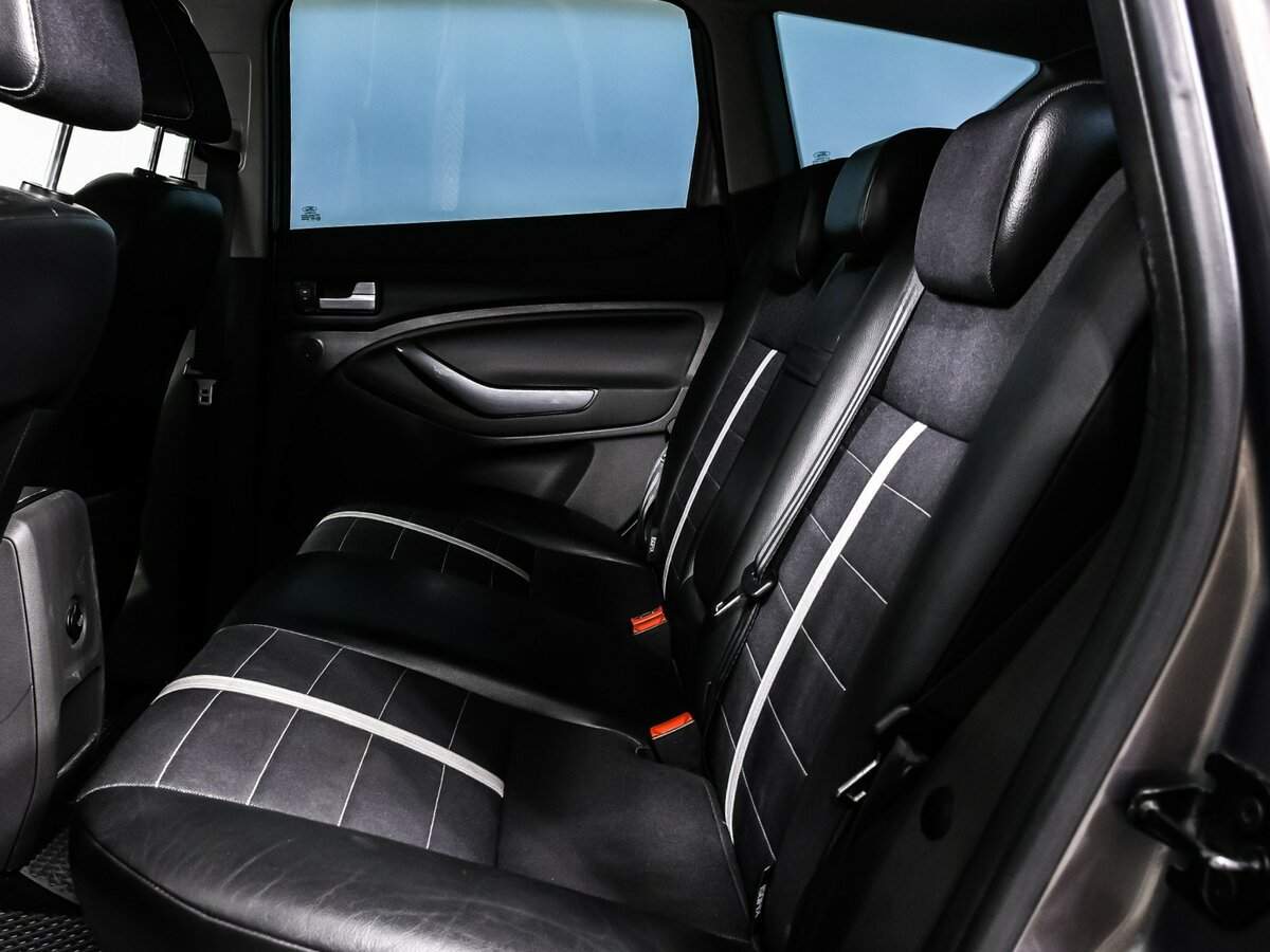 Ford Kuga с пробегом — 2012 год. Фото: #11