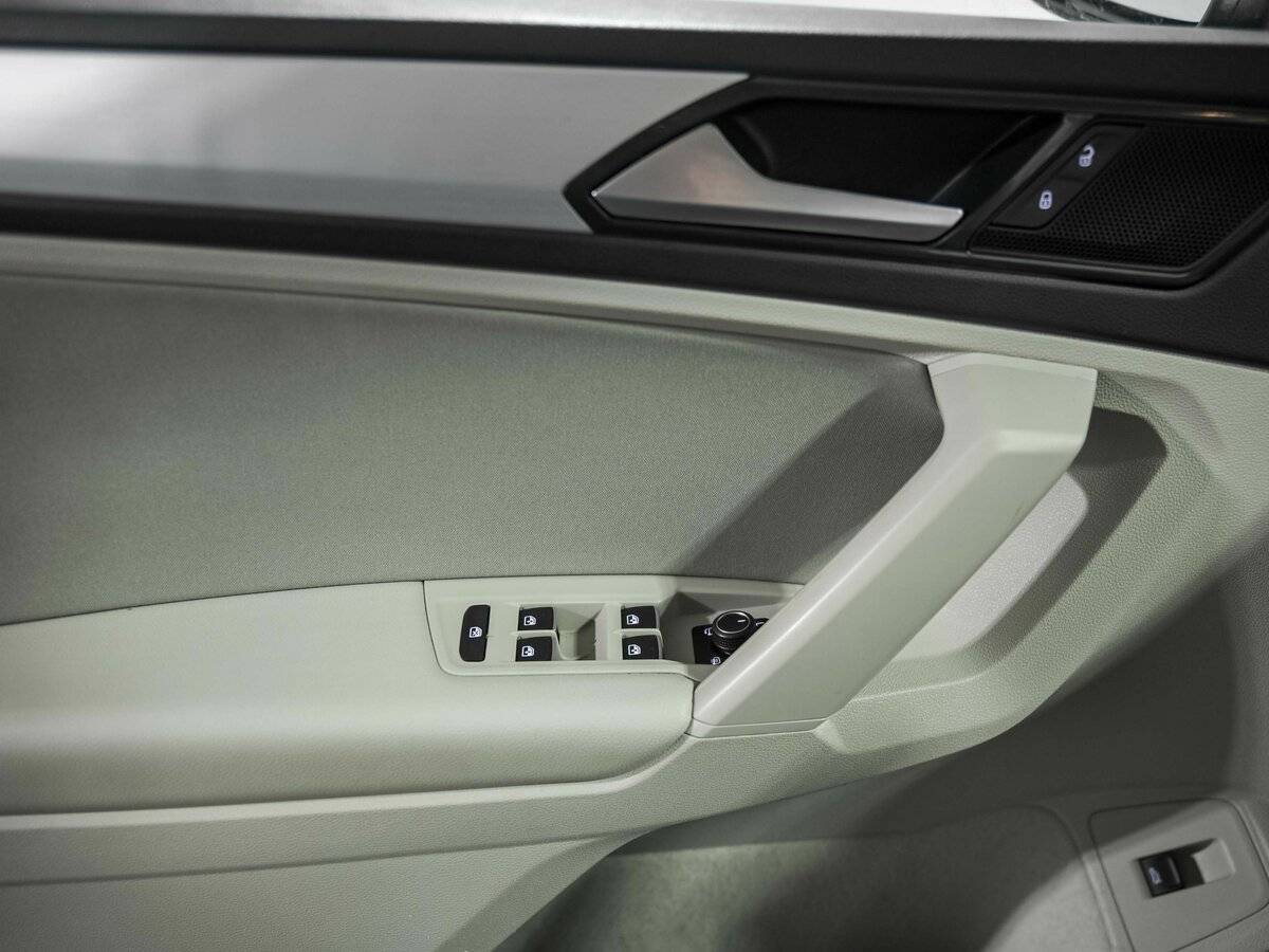 Volkswagen Tiguan с пробегом — 2017 год. Фото: #11