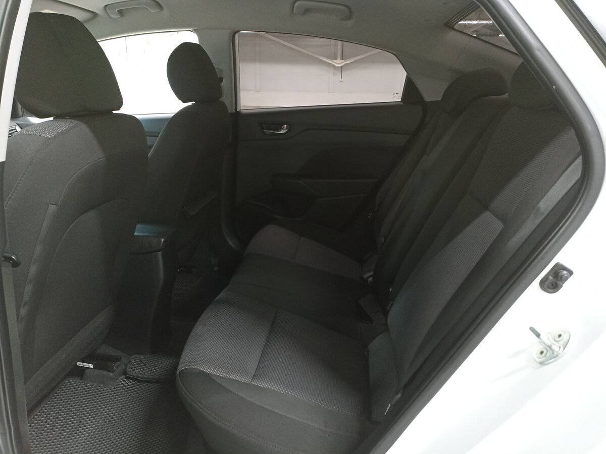 Hyundai Solaris с пробегом — 2019 год. Фото: #11