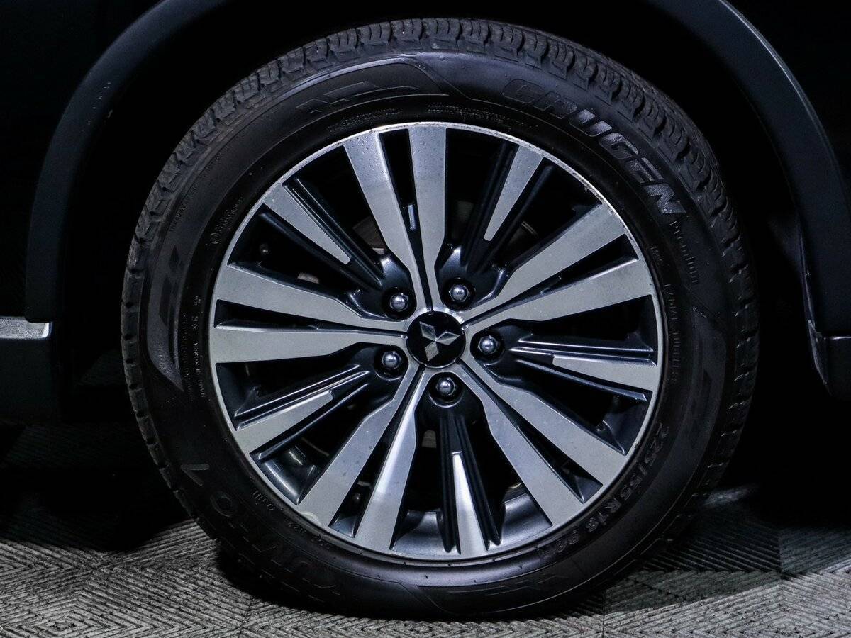 Mitsubishi Outlander с пробегом — 2019 год. Фото: #14