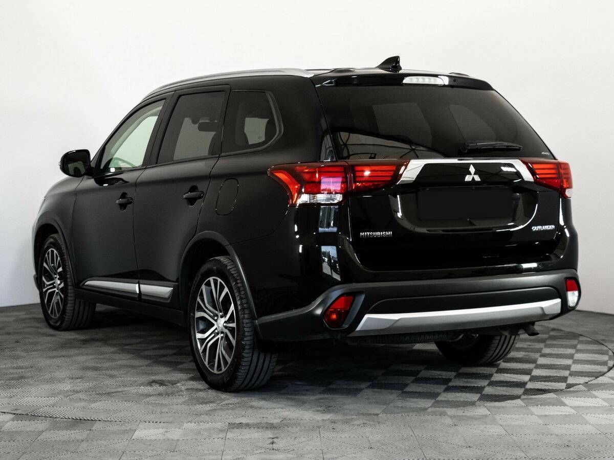 Mitsubishi Outlander с пробегом — 2018 год. Фото: #5