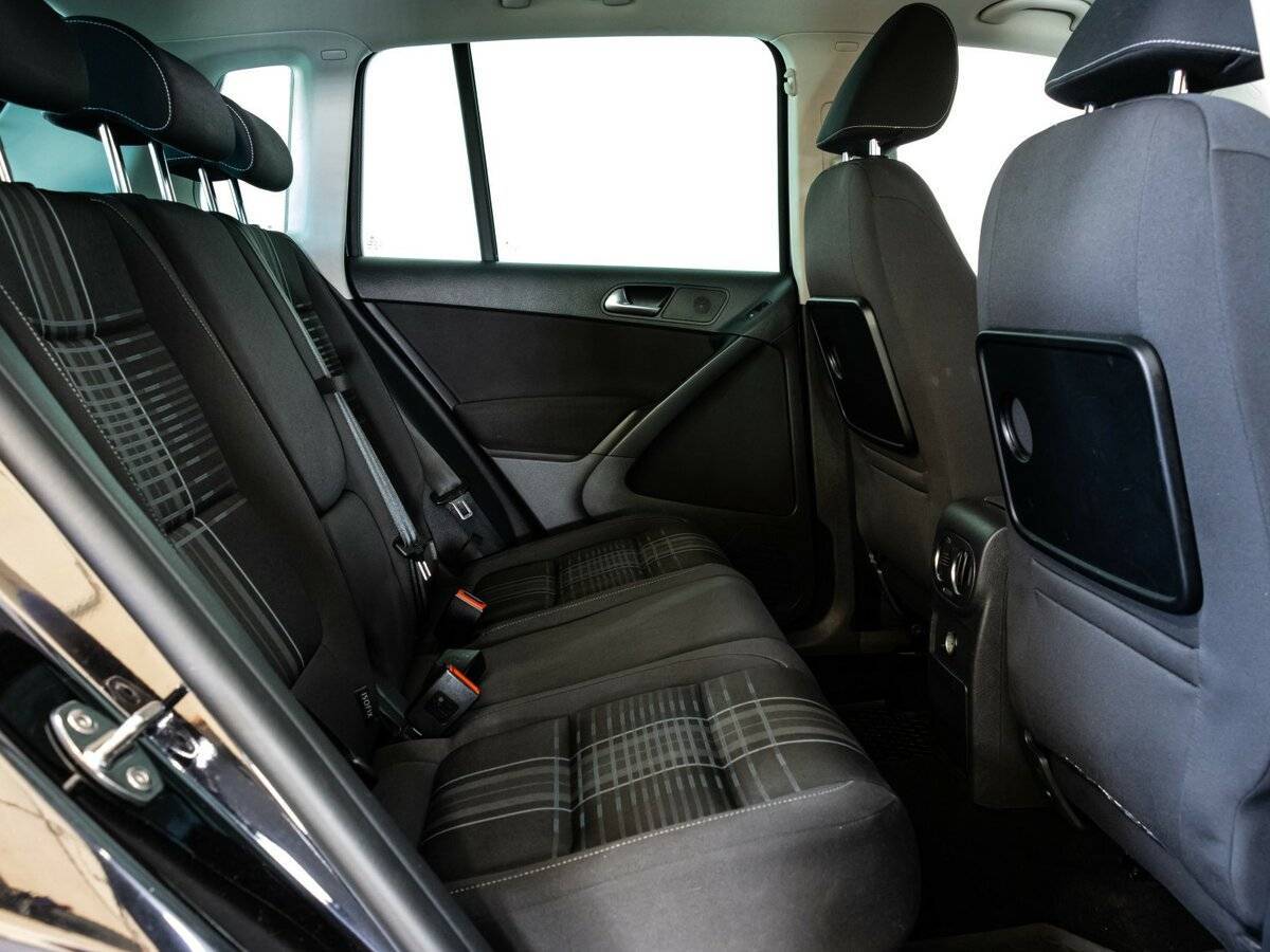 Volkswagen Tiguan с пробегом — 2015 год. Фото: #13