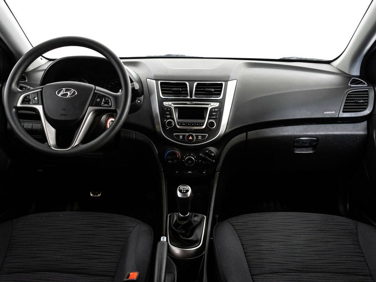 Hyundai Solaris с пробегом — 2016 год. Фото: #7