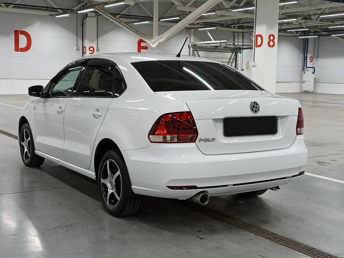 Volkswagen Polo с пробегом — 2016 год. Фото: #6