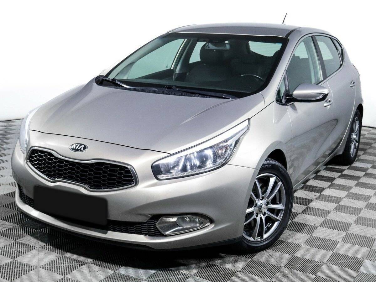 Kia Ceed с пробегом — 2014 год. Фото: #10