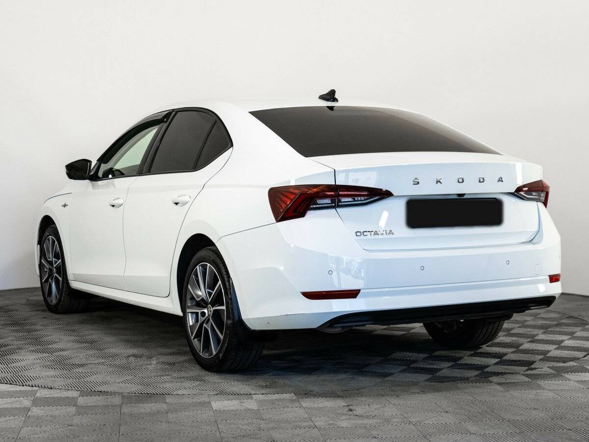 Skoda Octavia с пробегом — 2021 год. Фото: #6